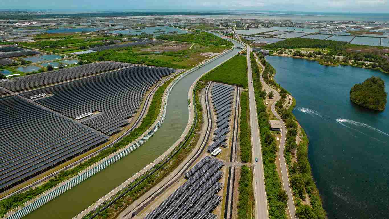 优游UB8能源事业提供智慧能源管理、、、太阳能监控管理、、全方位电厂建置及运维解决方案，，，，并拥有管理超过6000案场的经验